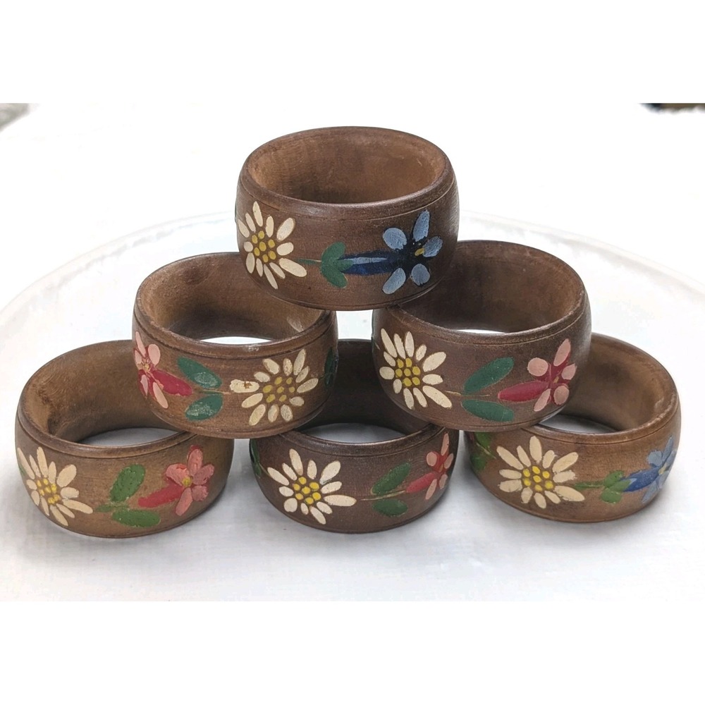 Vintage Set of 6 Wooden Napkin Rings Hand Painted Floral Daisy Folk Art Decor